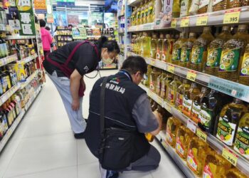中聯毒油延燒末端!中市府追出5家下游業者 近4萬公斤問題油急下架