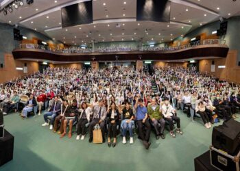 影音/彰基好幸福!首屆醫護音樂節盛大登場 輪番開唱點亮彰基