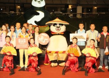 「2026鹿港慶端陽-小鎮光影藝術節」 盛大開燈　 功夫熊貓引領夏日最強亮點