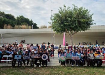 中市勞資健行活動今吸引逾千人參加健行