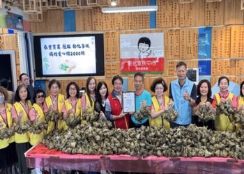 花壇在地企業關懷家扶兒少 捐贈愛心粽2千顆 受助家庭平安過端午