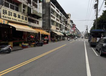 北斗分局展開「清道專案」　取締違規設攤及停車獲得民眾的一致好評