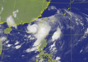 影音/颱風威脅擴大 新竹以南、南投、花蓮、臺東地區及澎湖構成威脅