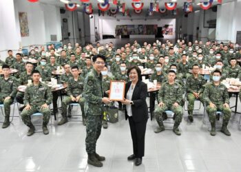 王惠美關心台南彰化子弟兵 叮囑役男鍛鍊身體快樂當兵平安退伍