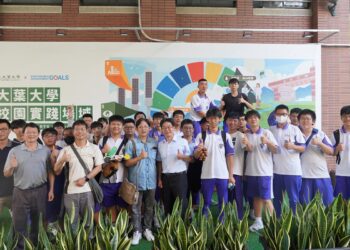影音/二林工商參訪大葉電機系 探索產業新機會