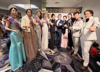 ▲高榆涵(左起)、鄭彥辰、包亦鋒、吳泳琦、主席美與健康身心靈協會理事長暨亮兔菈菈企業董事長徐郁善、活動主席台灣美髮美容化妝品產業全國聯合會理事長許安毅、總監王瑩馨、東皇太一、洪瑋澤、黃俊菖於東京全球總決賽合影。圖／主辦單位提供