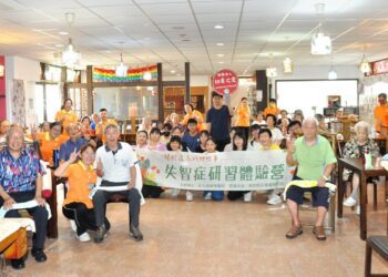 影音/彰基舉辦認識失智症-陪伴與愛高中生體驗營 用「第一視角」來感受長輩的生活