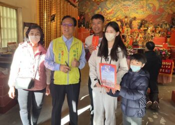 影音/南瑤宮頒發獎學金 林世賢市長期許學子延續媽祖關懷精神