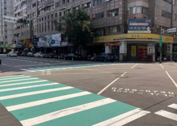保障行人優先通行　中市648處「小綠人」上路