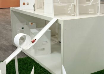 中美館攜手西屯國小扎根藝術教育 打開美術館的多重宇宙